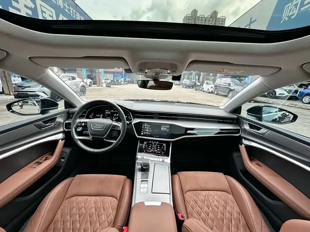 Audi A7L — фото 5