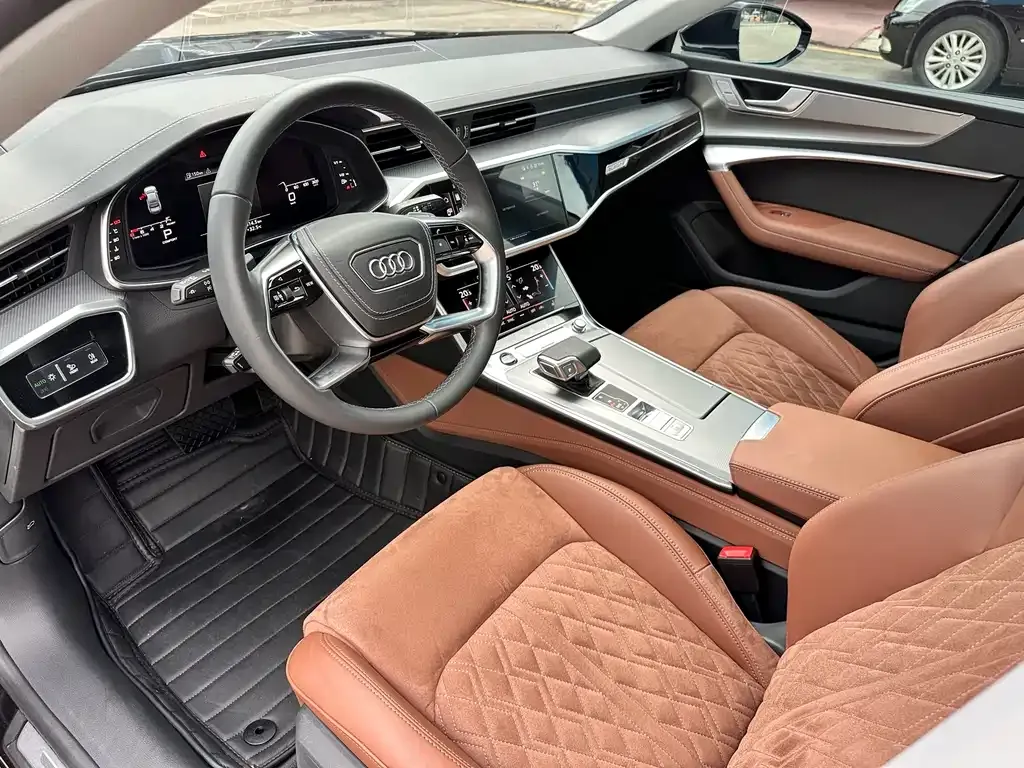 Audi A7L — фото 6