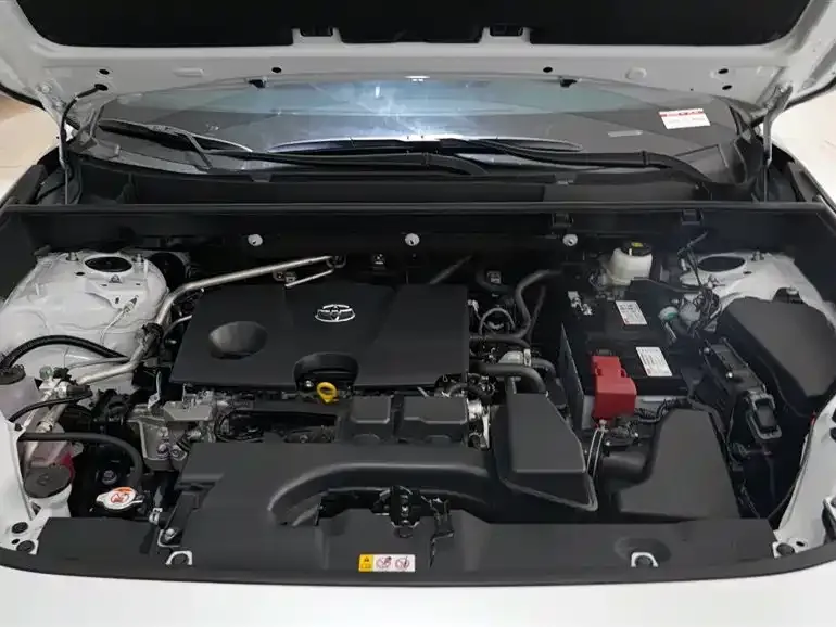 Toyota RAV4 — фото 2