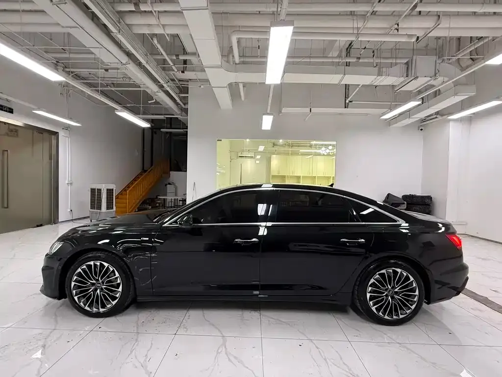 Audi A6L New Energy 2022 из CN, фото 8