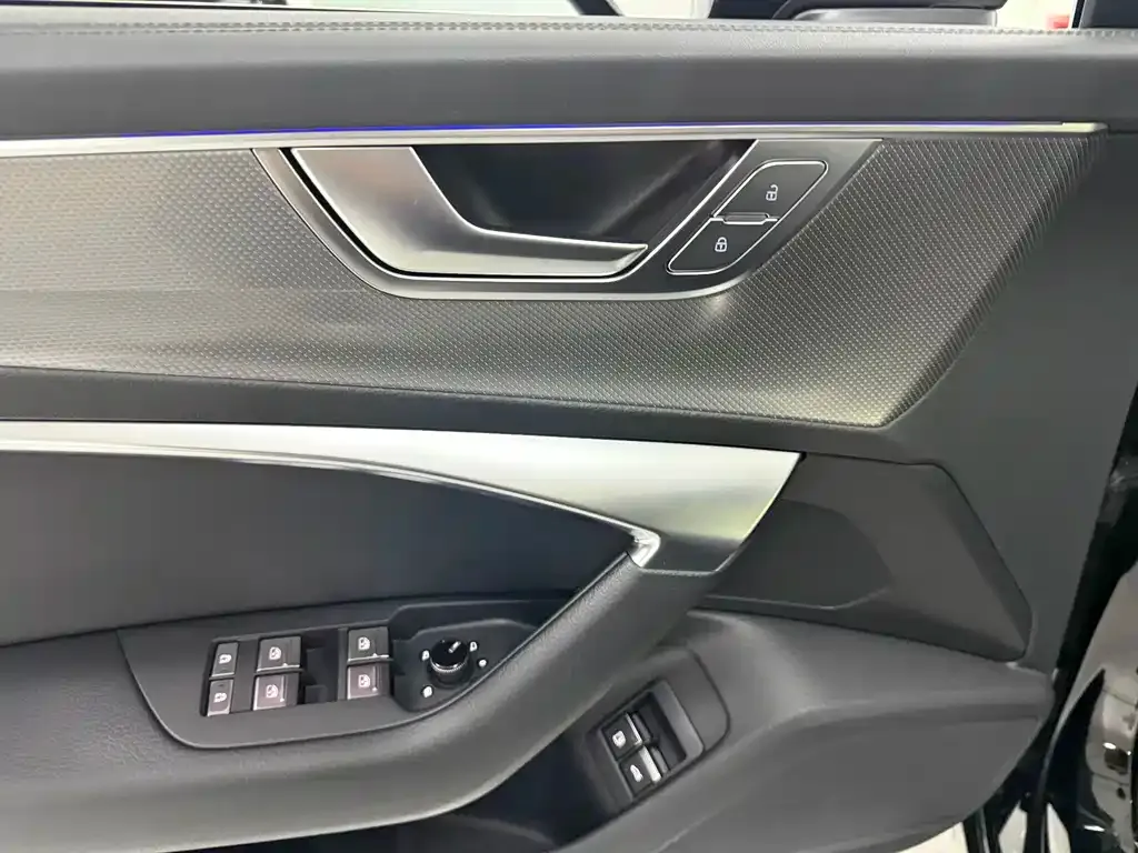 Audi A6L New Energy 2022 из CN, фото 5