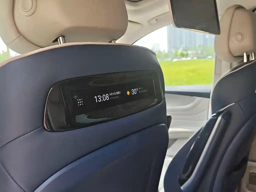 Roewe iMAX8 — фото 2
