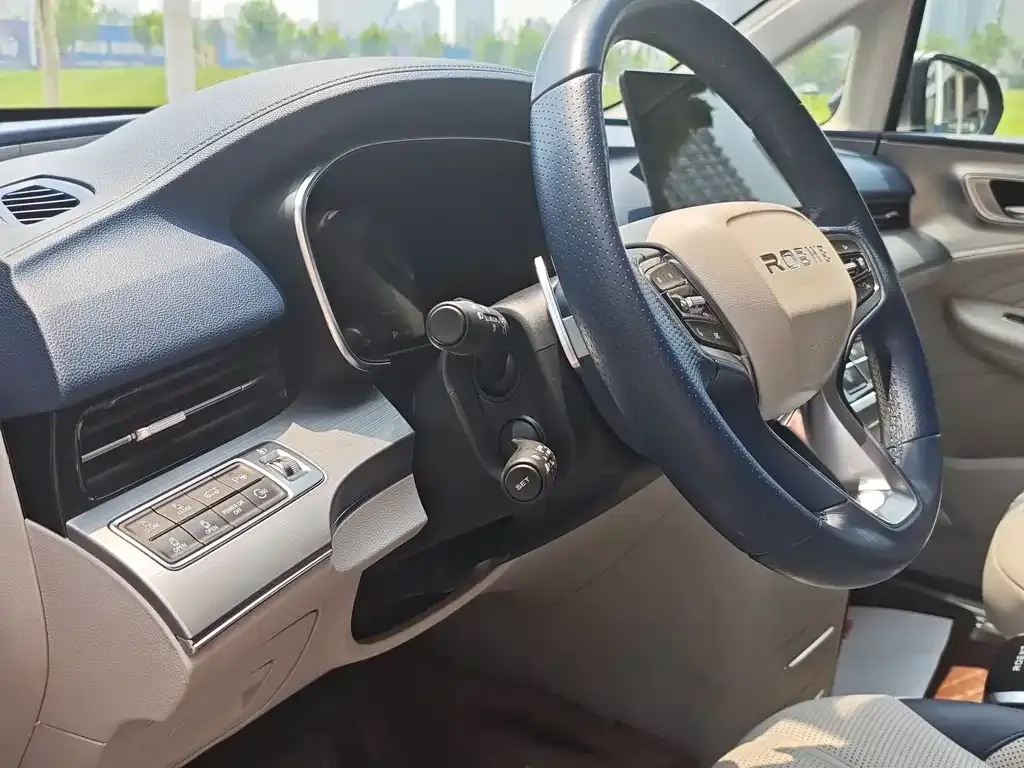 Roewe iMAX8 — фото 4