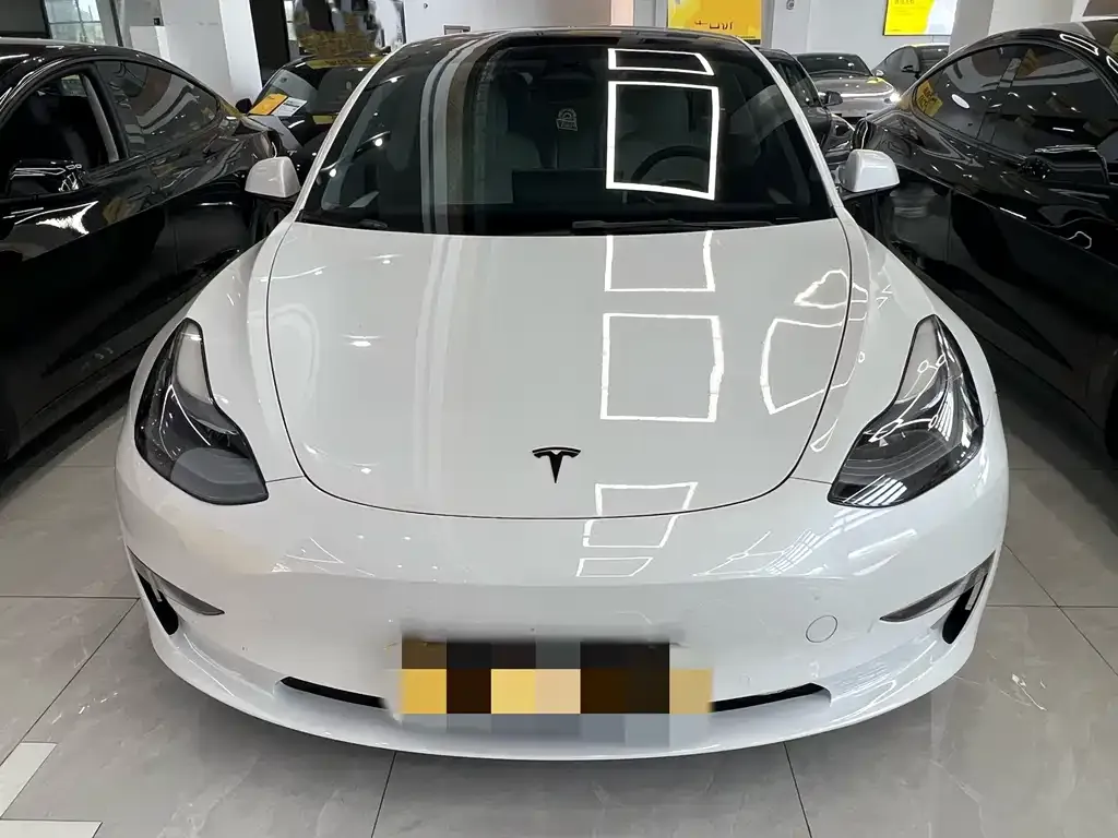 Tesla Model 3 — фото 2