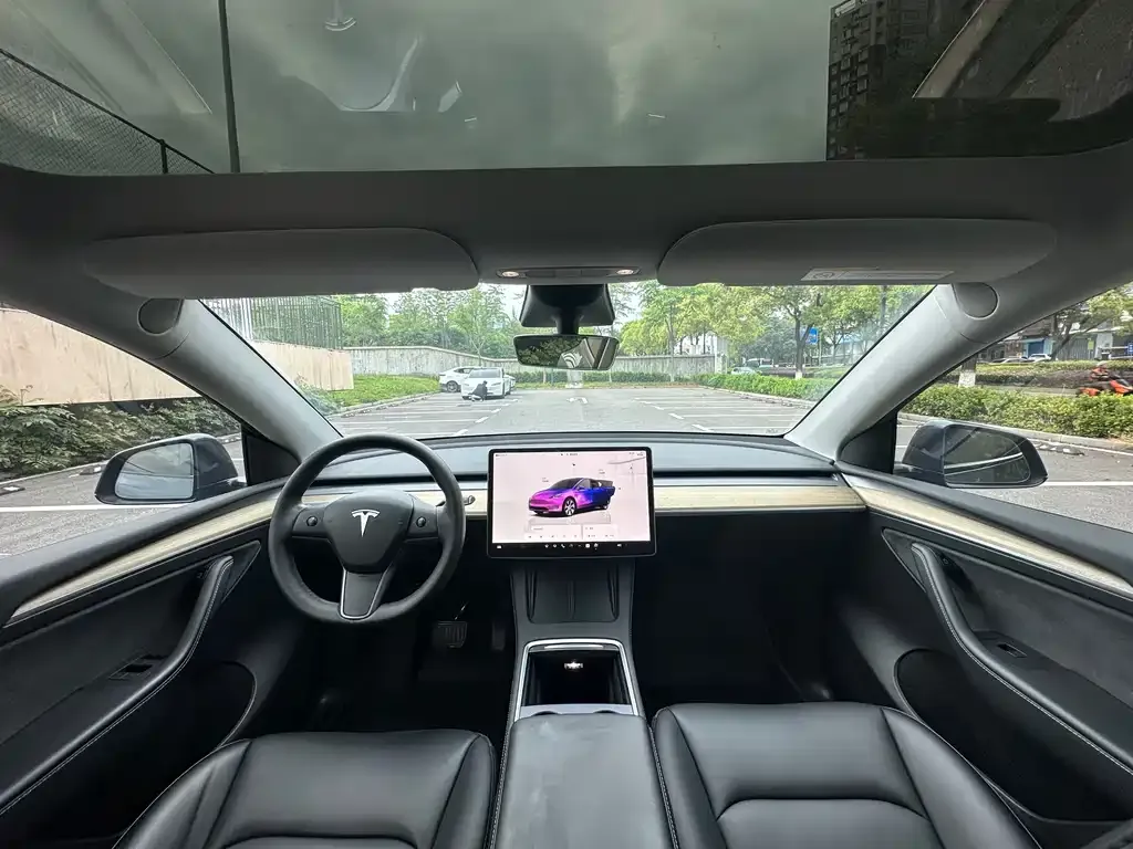 Tesla Model Y — фото 3