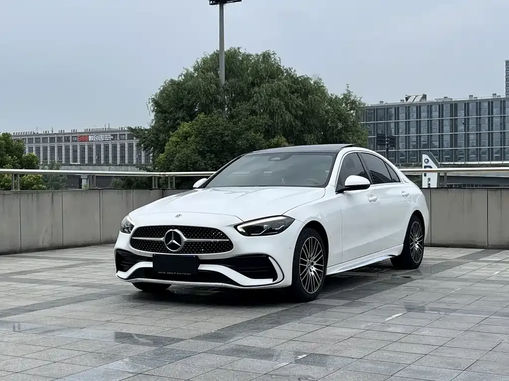 Mercedes-Benz C-Class — фото 1