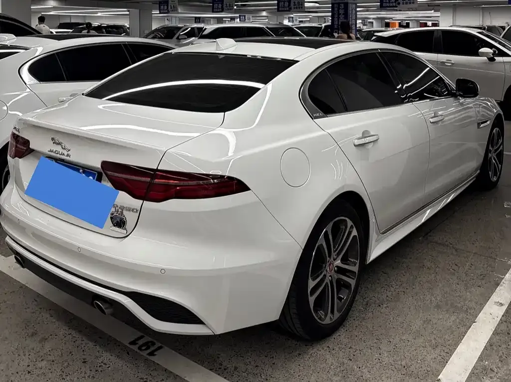 Jaguar XEL — фото 10