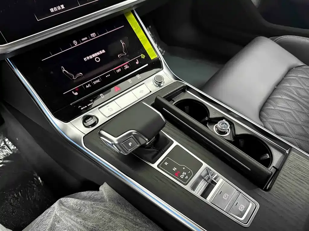Audi A6L — фото 6