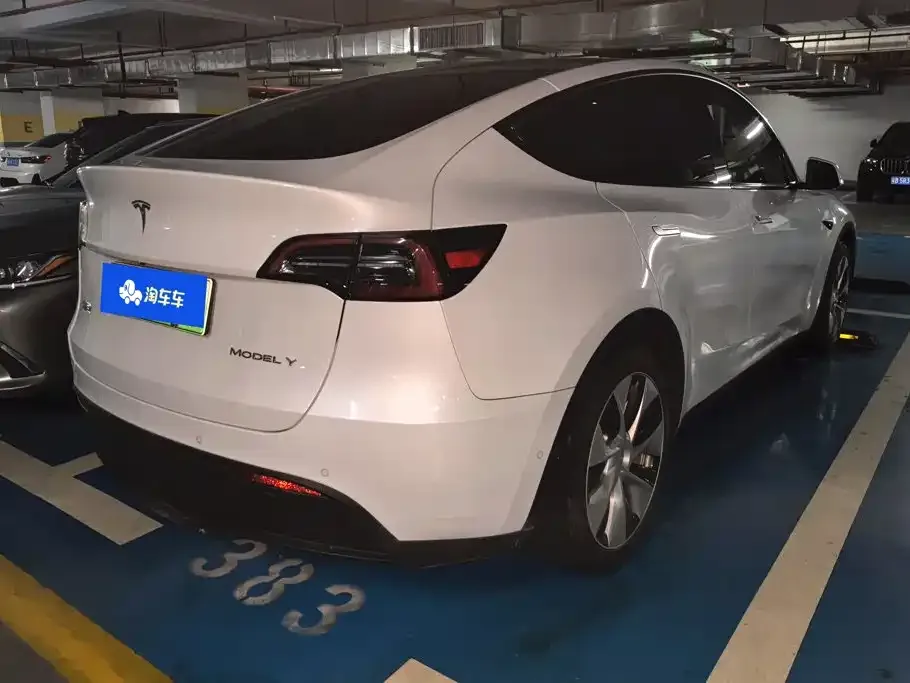 Tesla Model Y — фото 6