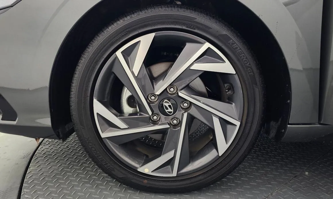 Hyundai AVANTE — фото 9