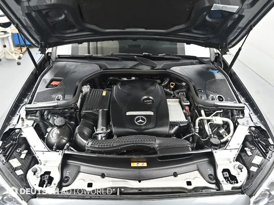 Mercedes-Benz E-Class — фото 10