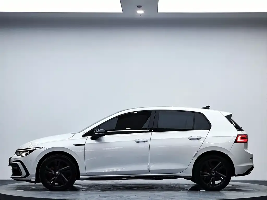 Volkswagen Golf — фото 8