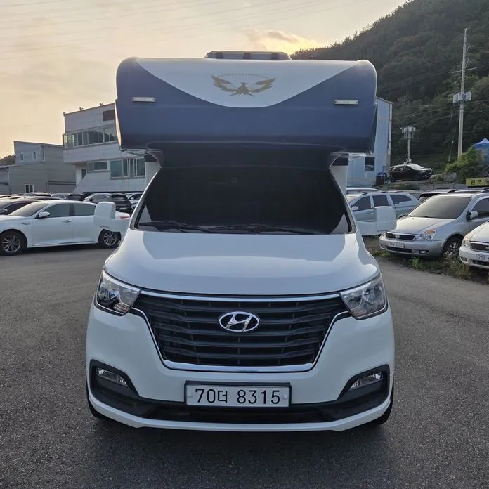 Hyundai Starex — фото 2
