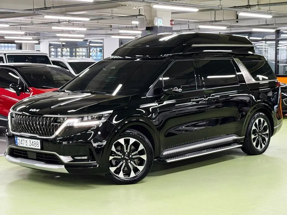 Kia Carnival — фото 1
