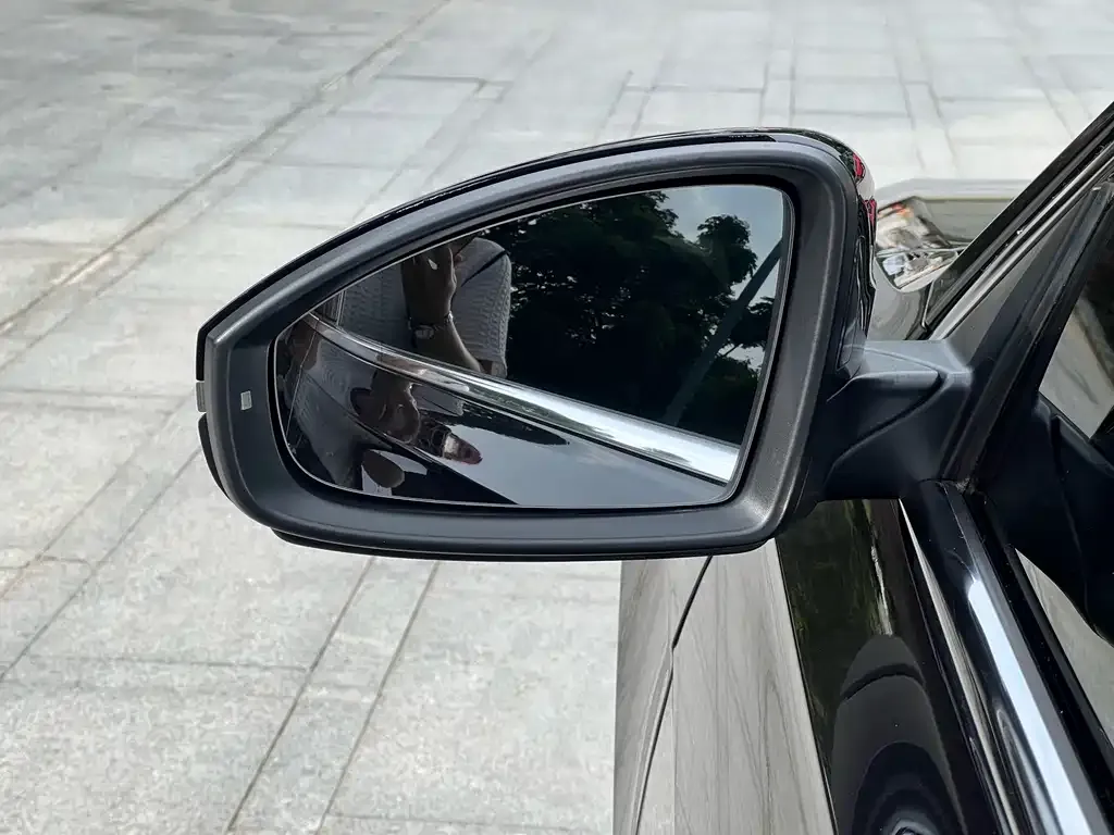 Volkswagen Passat — фото 5