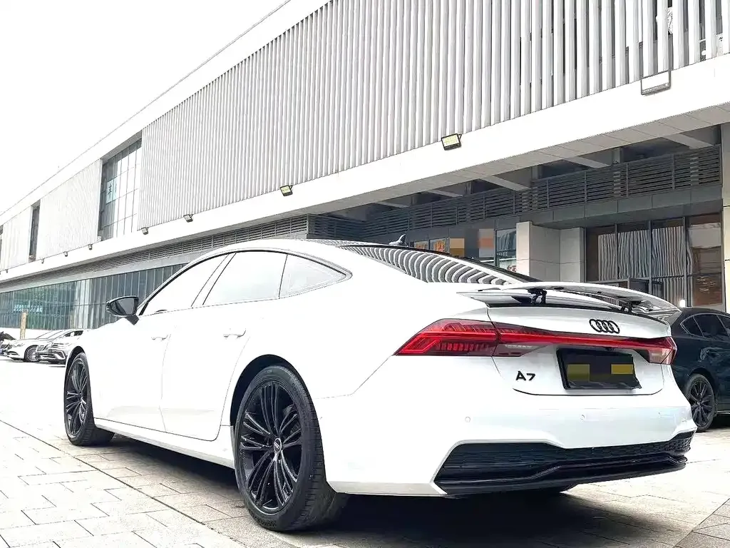 Audi A7 — фото 2