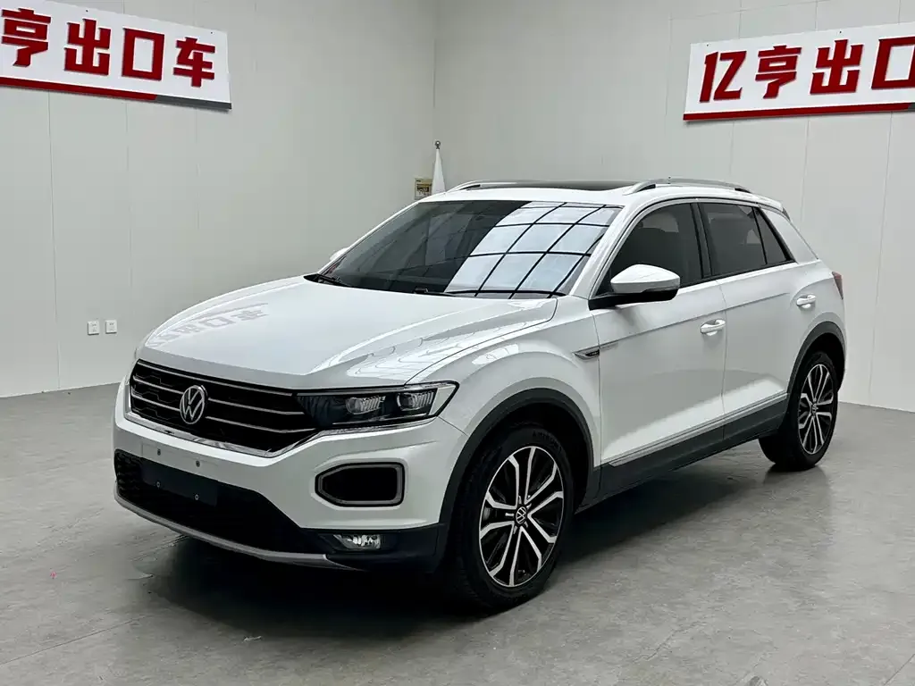 Volkswagen T-Roc — фото 1