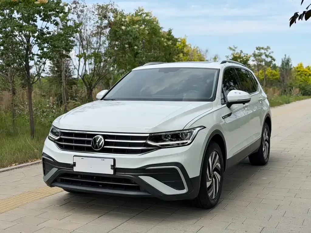 Volkswagen Tiguan L