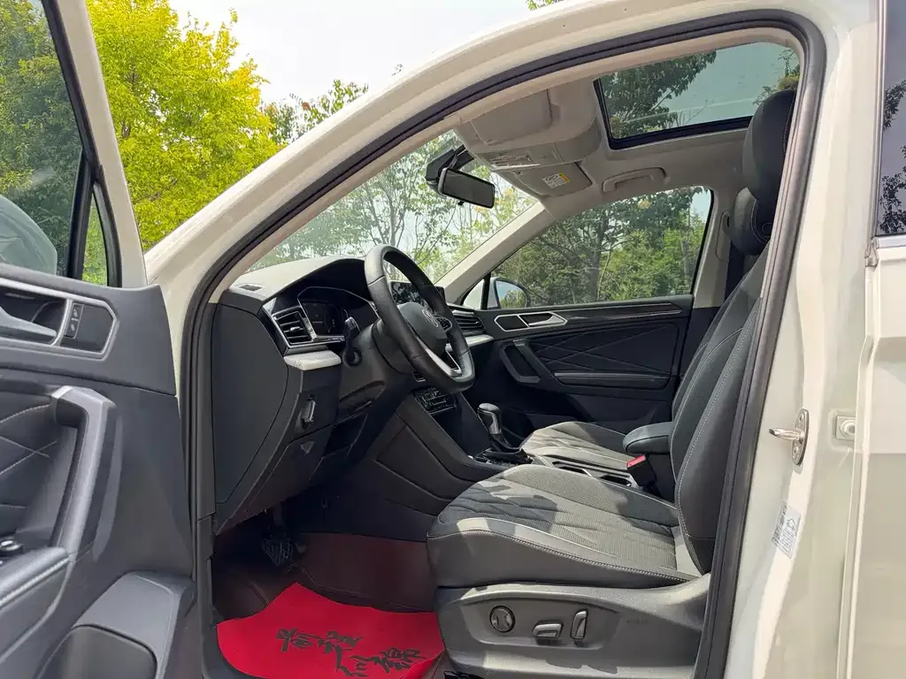 Volkswagen Tiguan L 2023 из CN, фото 3