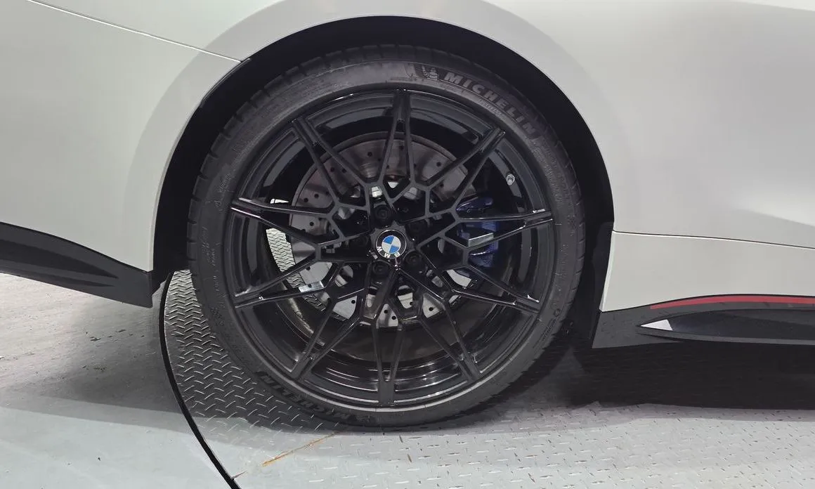 BMW M4 — фото 9