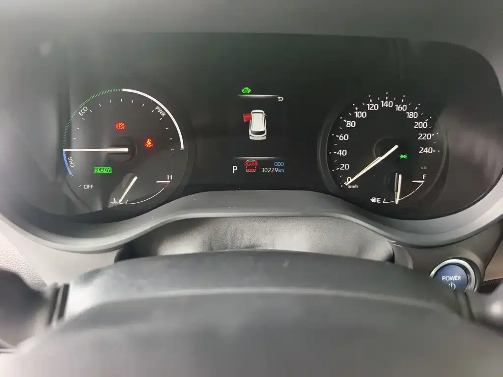 Toyota Granvia — фото 2
