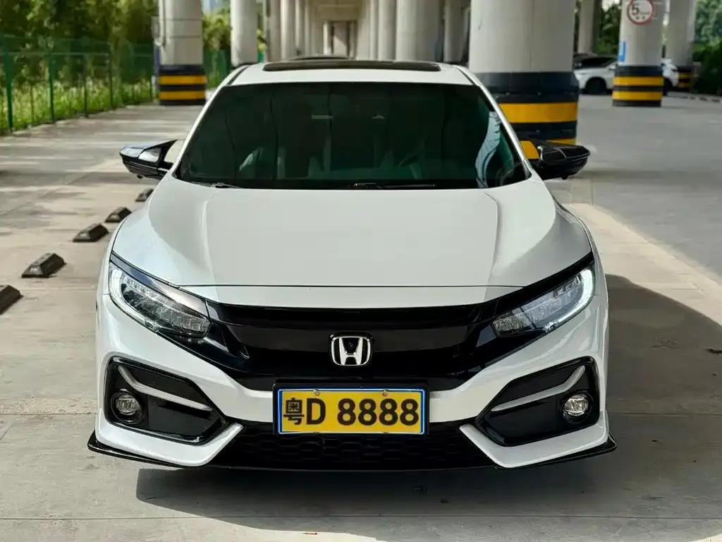 Honda Civic — фото 1