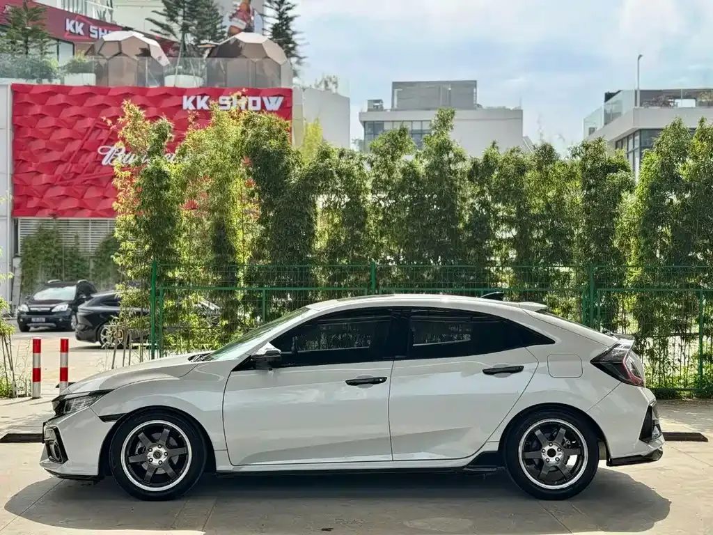 Honda Civic — фото 8