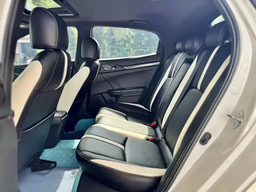 Honda Civic — фото 7