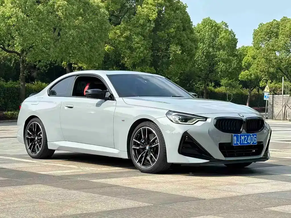 BMW M240i — фото 10