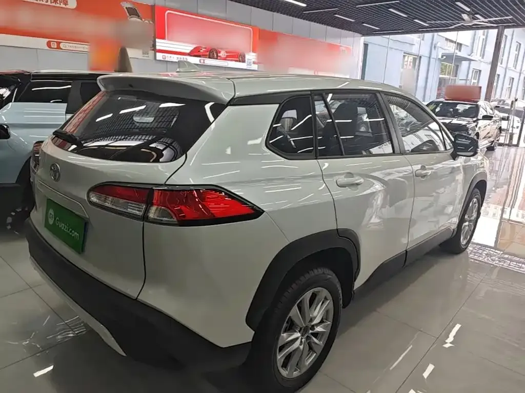 Toyota Corolla Cross — фото 8