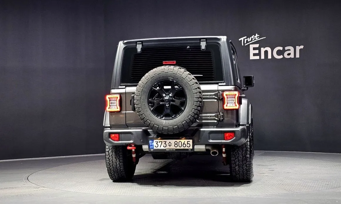 Jeep Wrangler — фото 6