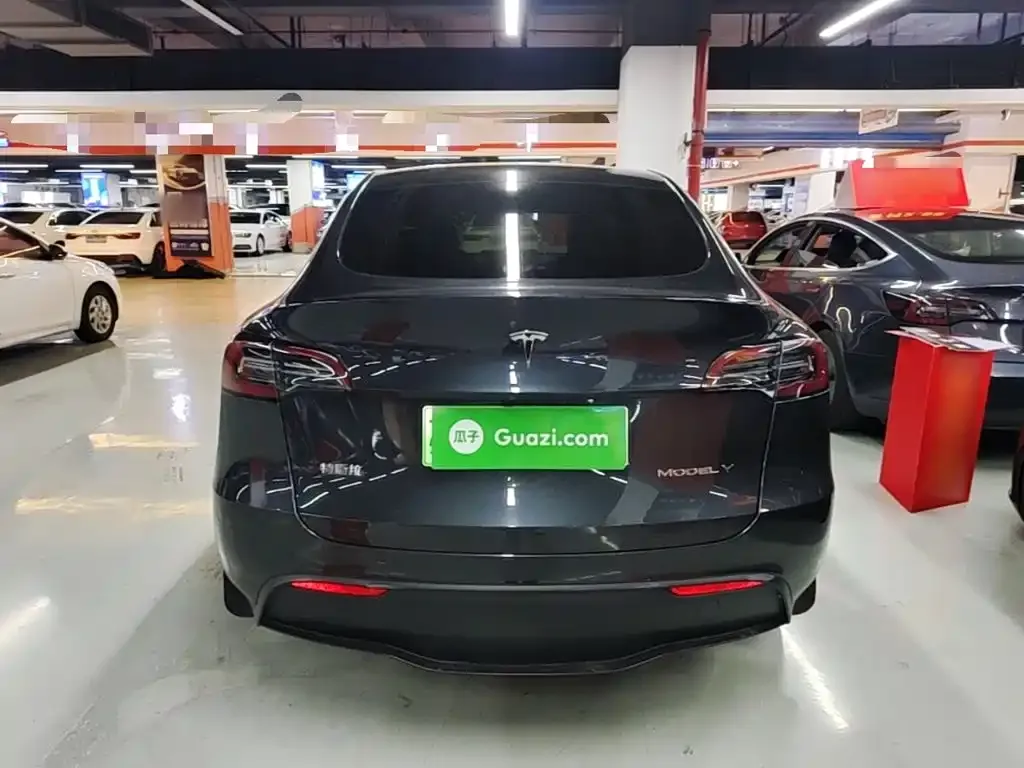 Tesla Model Y — фото 8
