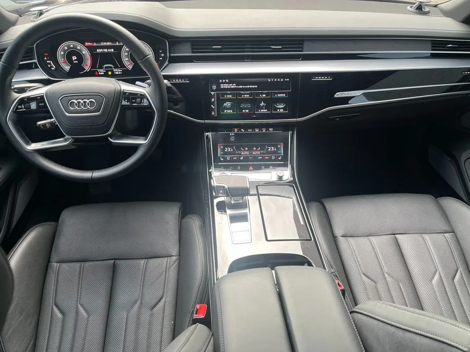 Audi A8 — фото 4