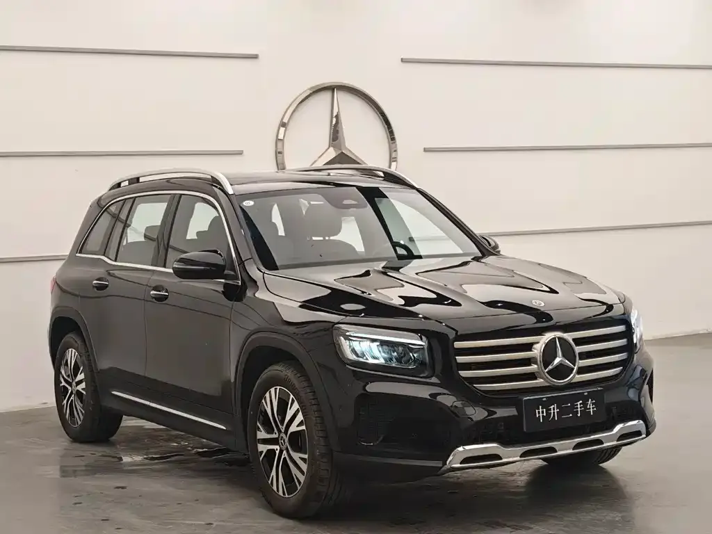 Mercedes-Benz GLB — фото 10