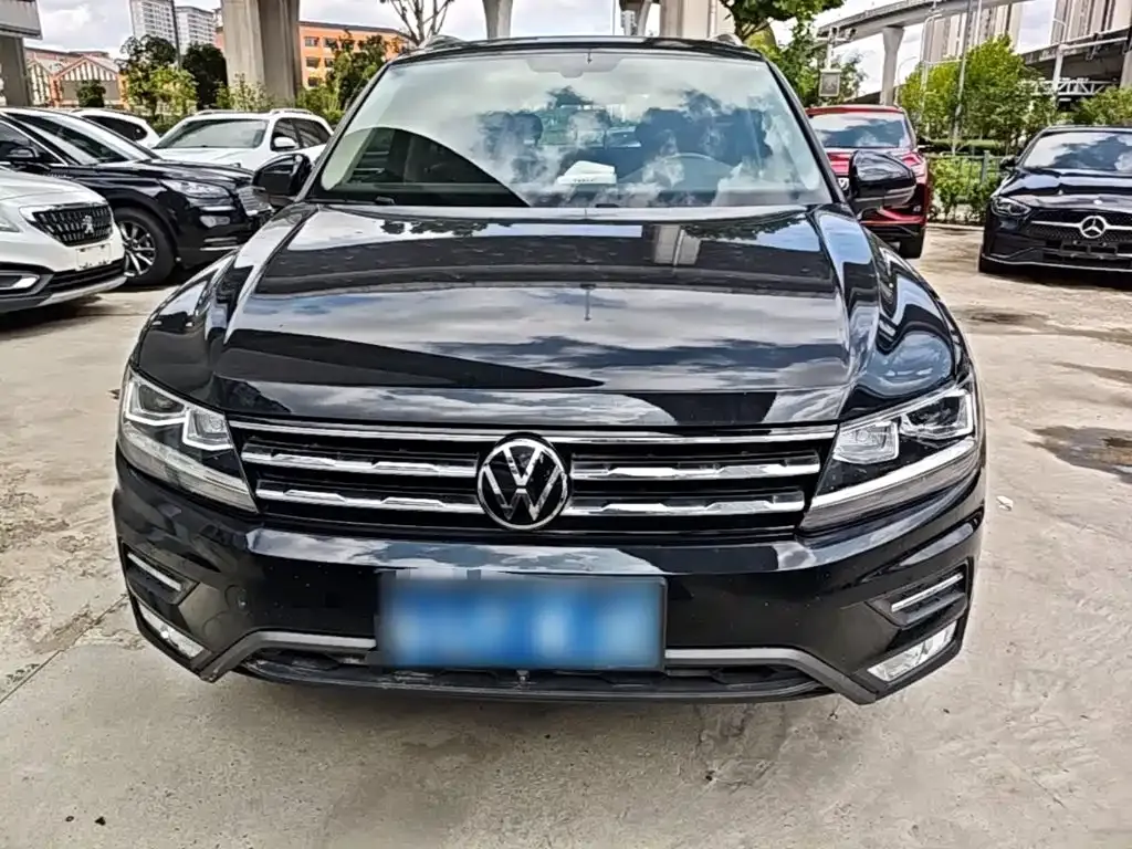 Volkswagen Tiguan L 2021 из CN, фото 10