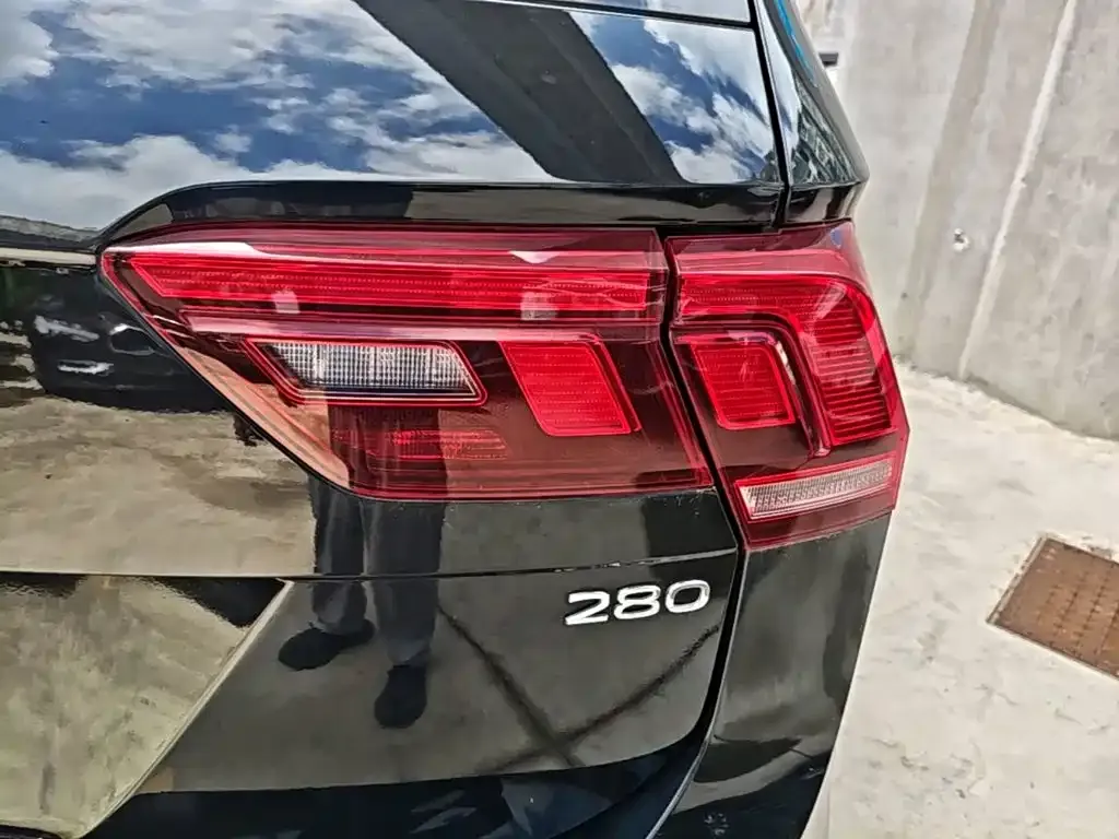 Volkswagen Tiguan L 2021 из CN, фото 2