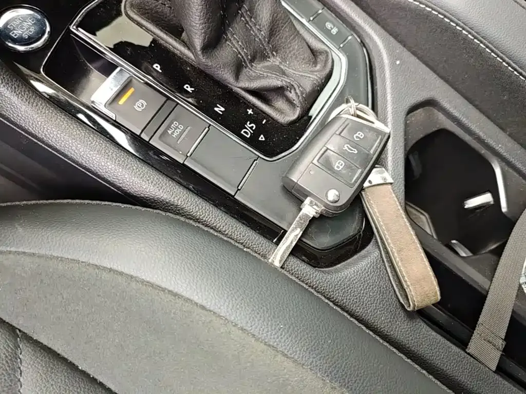 Volkswagen Tiguan L 2021 из CN, фото 9