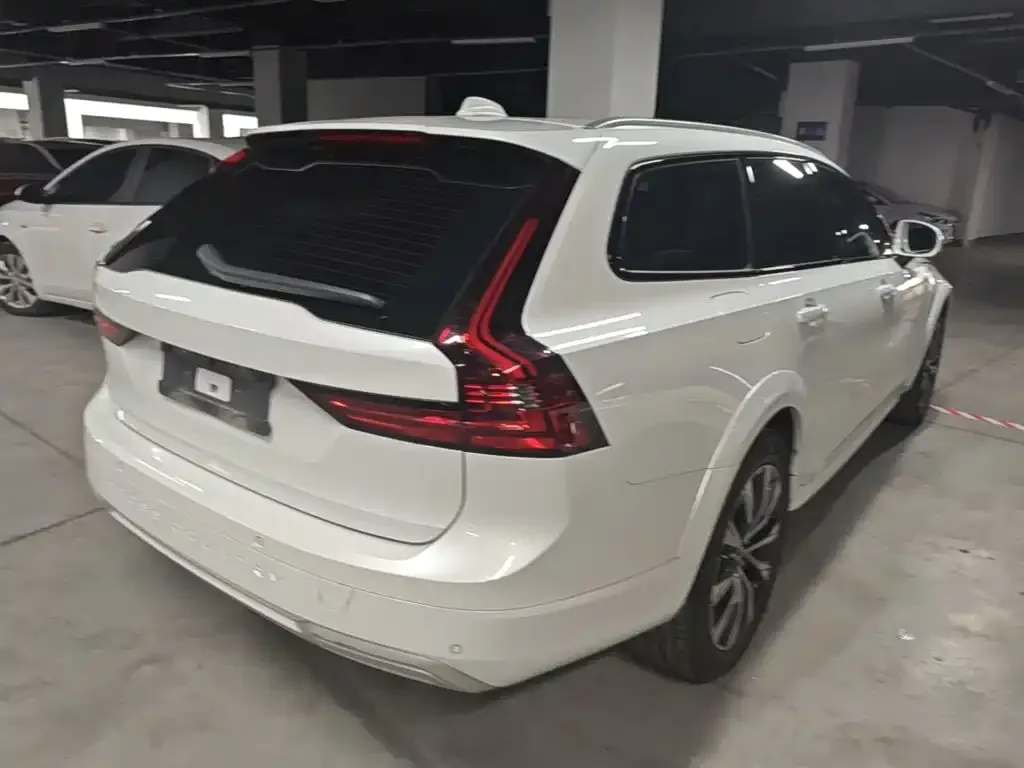 Volvo V90 — фото 3
