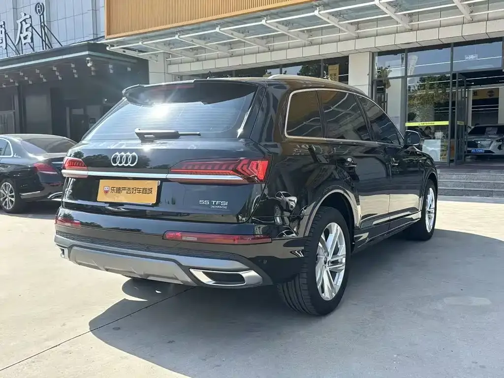 Audi Q7 — фото 3