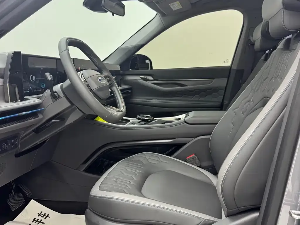 Ford Edge — фото 10
