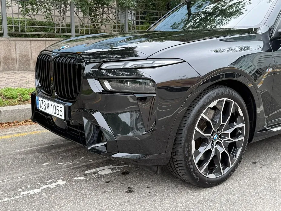 BMW X7 — фото 10