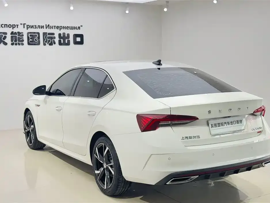 Skoda Octavia — фото 4
