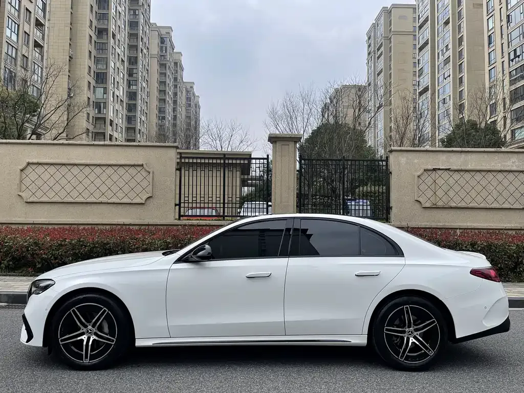 Mercedes-Benz E-Class (Import) — фото 4