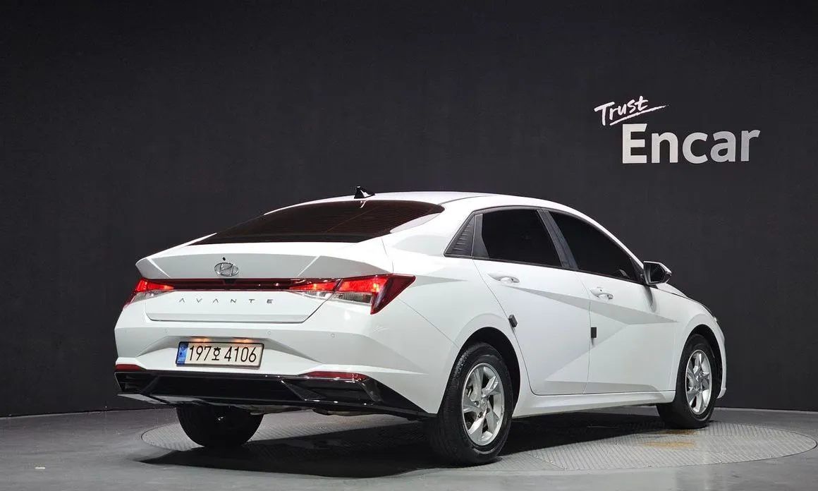 Hyundai AVANTE — фото 3