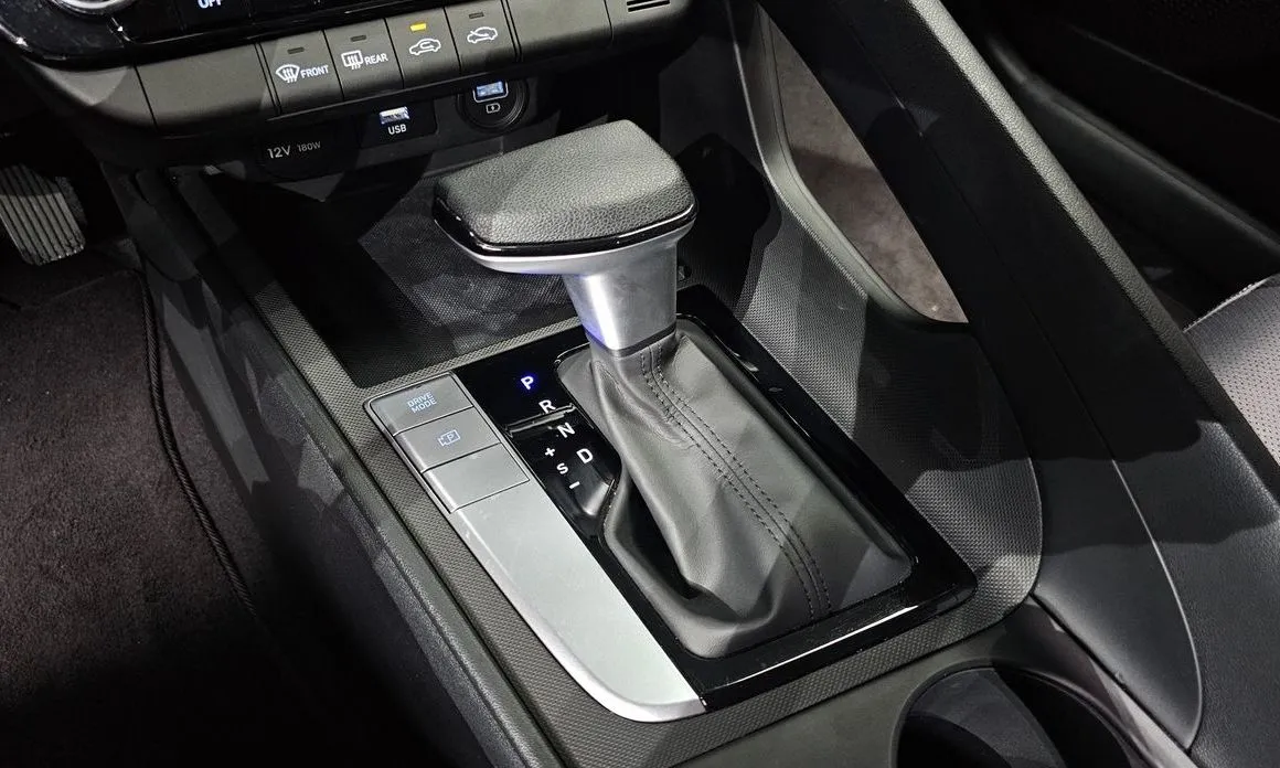 Hyundai AVANTE — фото 2