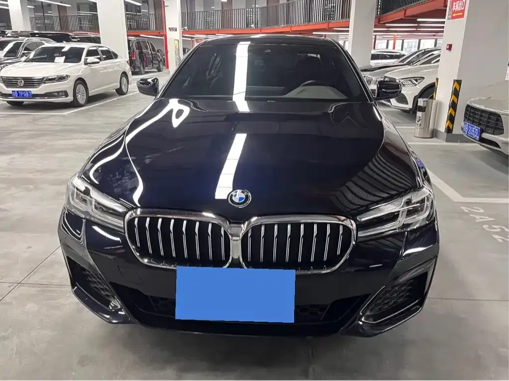 BMW 5 Series — фото 10