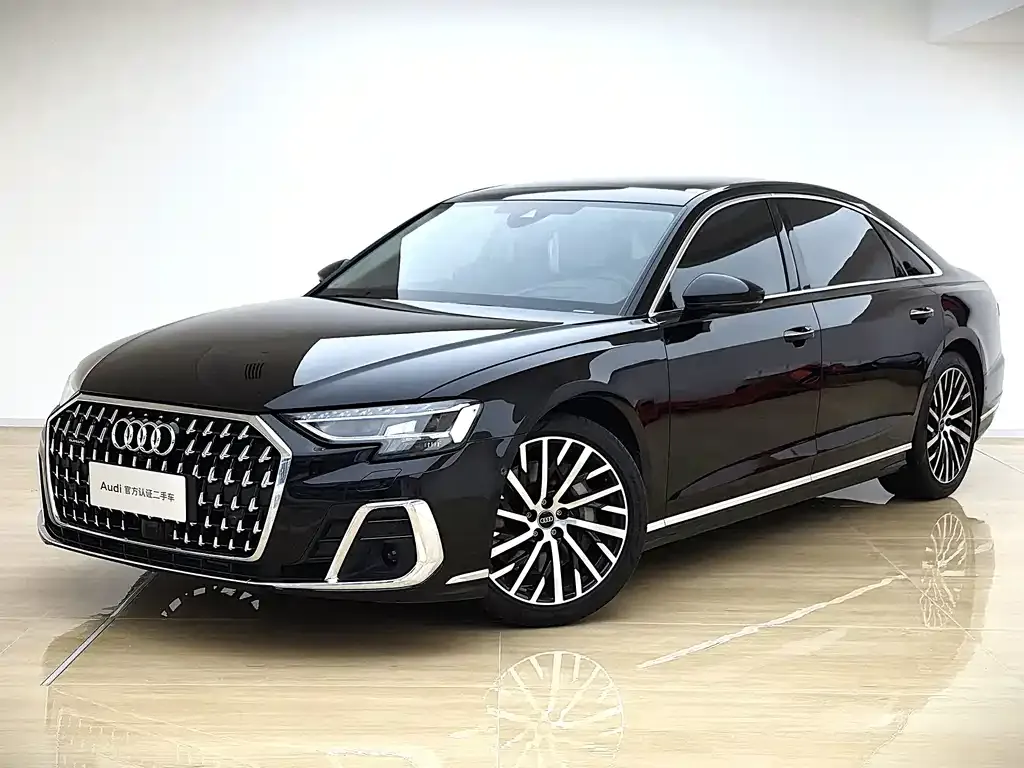 Audi A8 — фото 1