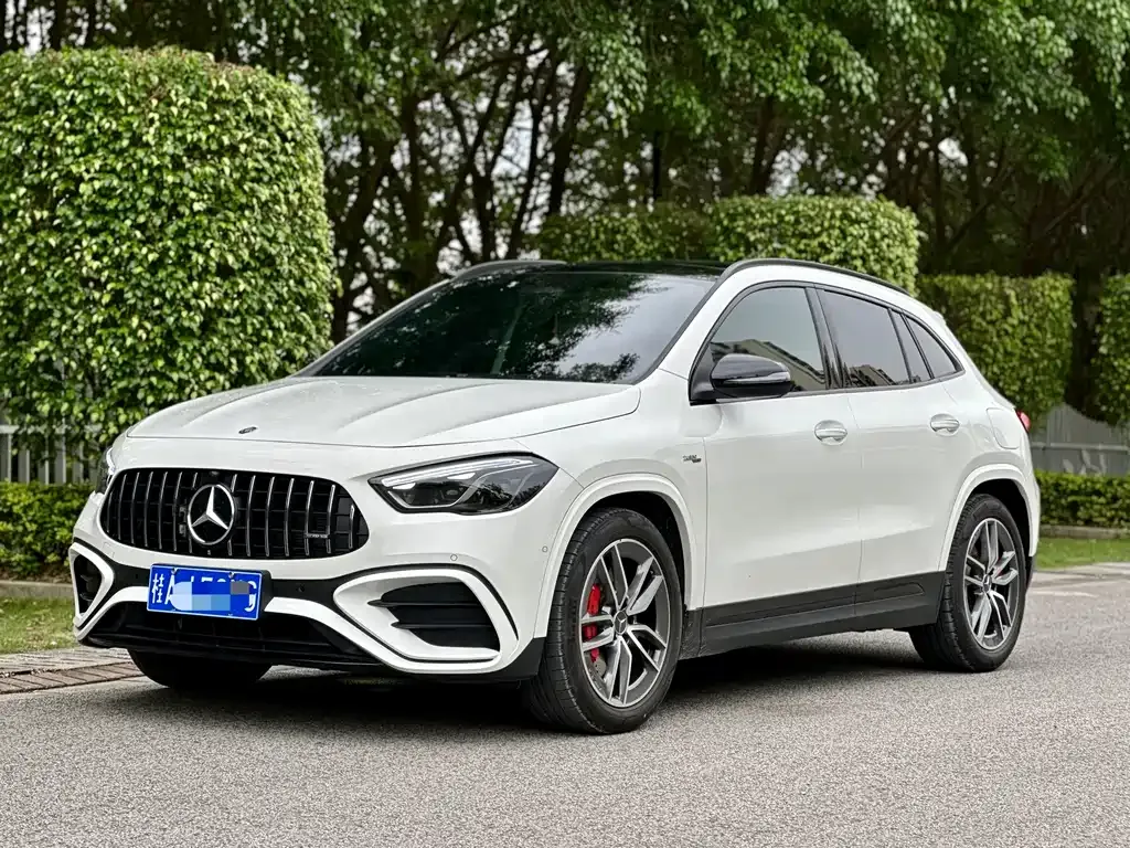 Mercedes-Benz GLA AMG