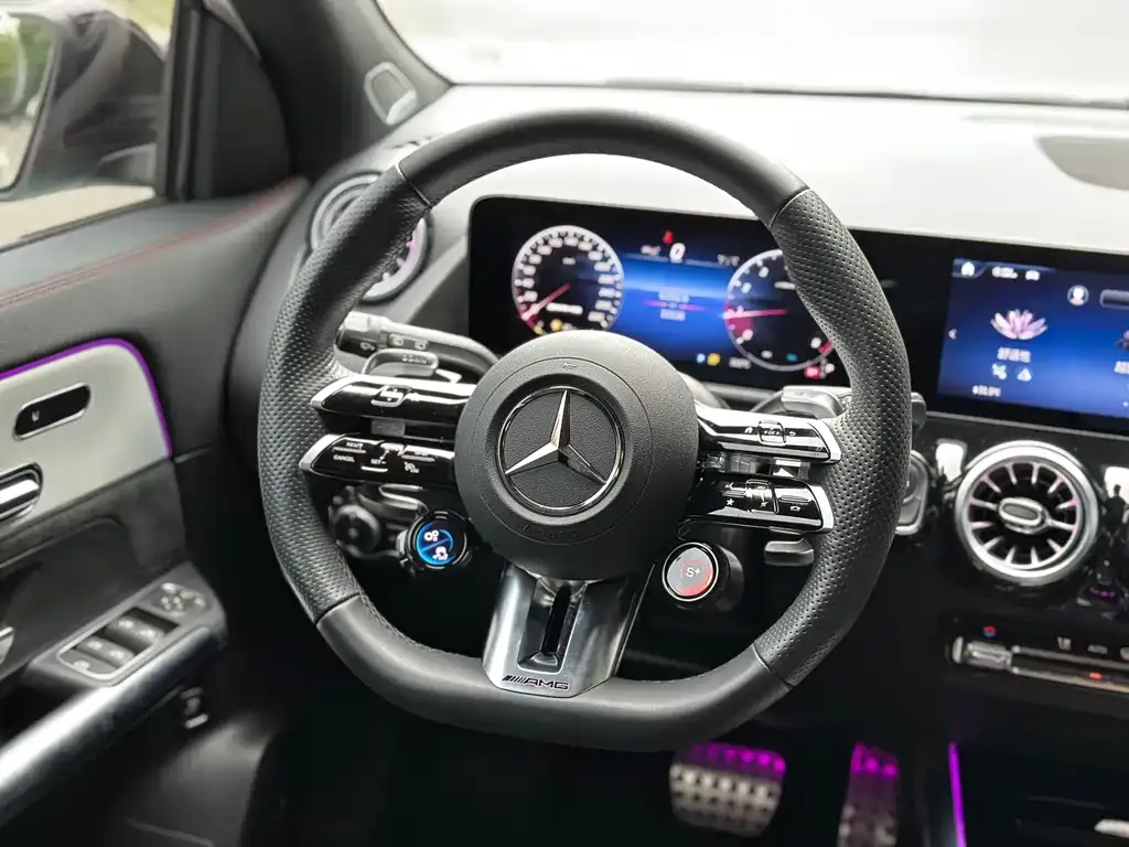 Mercedes-Benz GLA AMG 2024 из CN, фото 2