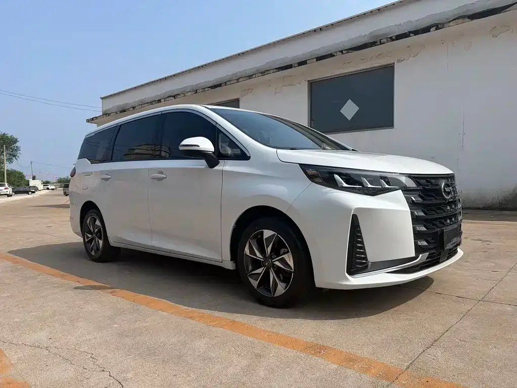GAC Motor Trumpchi M6 — фото 8